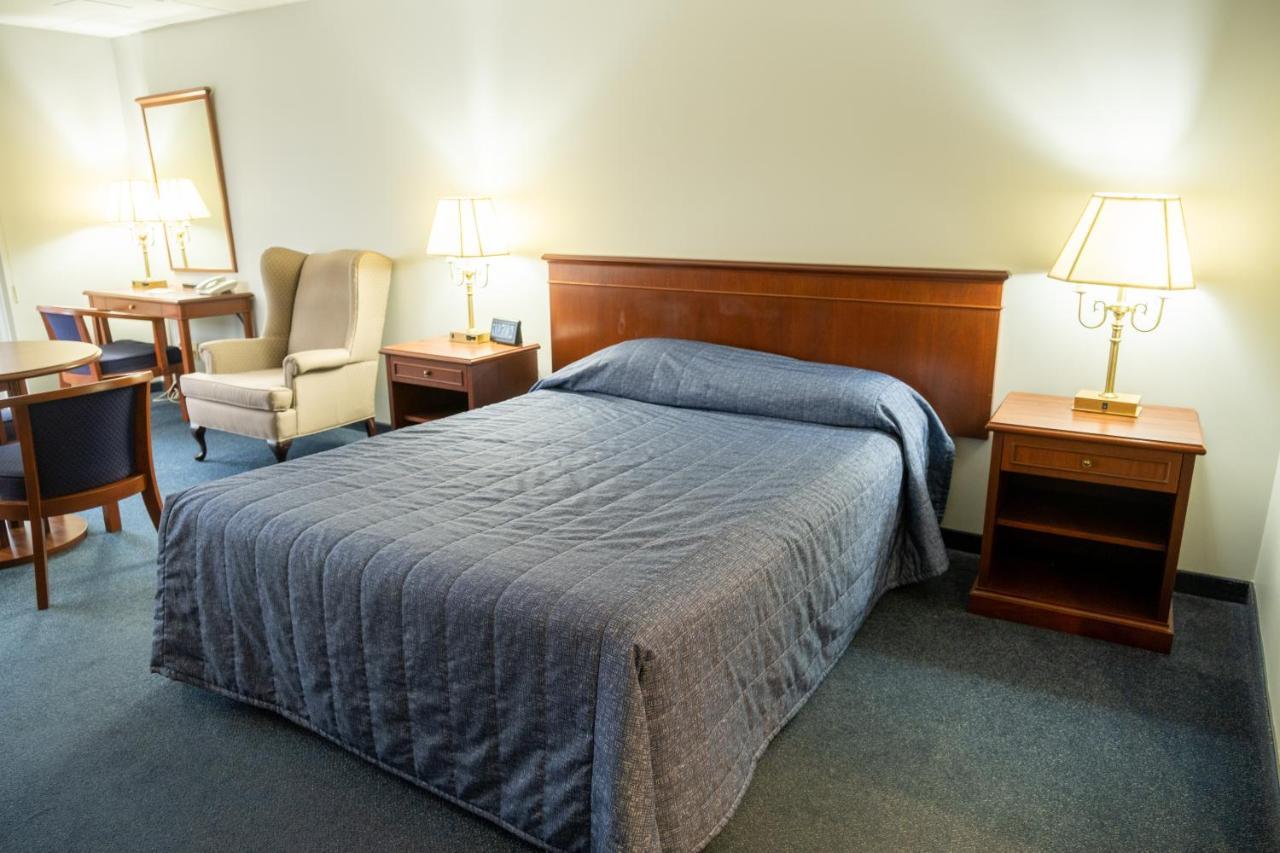 سان جورجس Hotel Motel Le Voyageur المظهر الخارجي الصورة