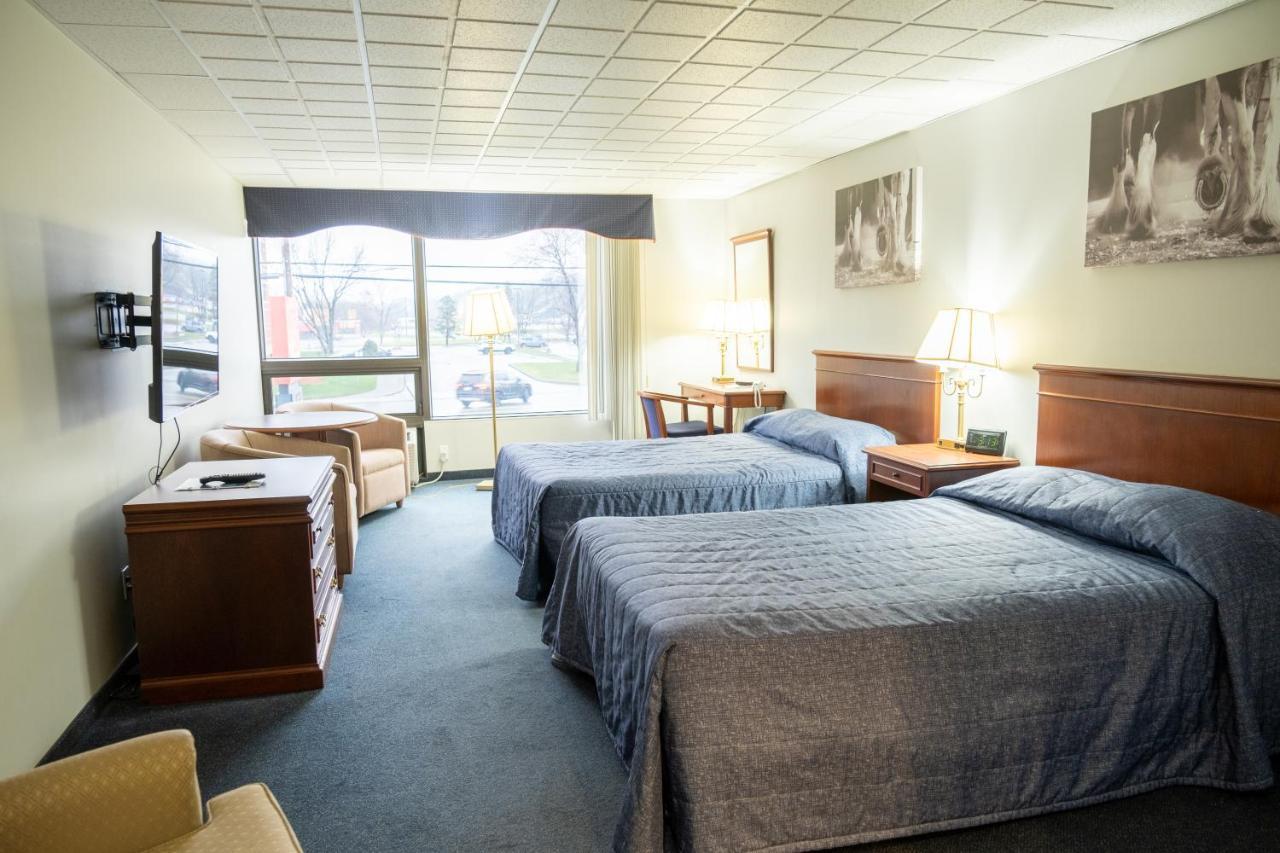 سان جورجس Hotel Motel Le Voyageur المظهر الخارجي الصورة
