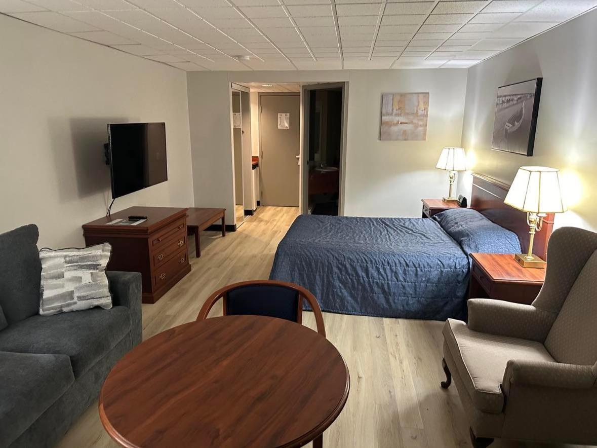 سان جورجس Hotel Motel Le Voyageur المظهر الخارجي الصورة