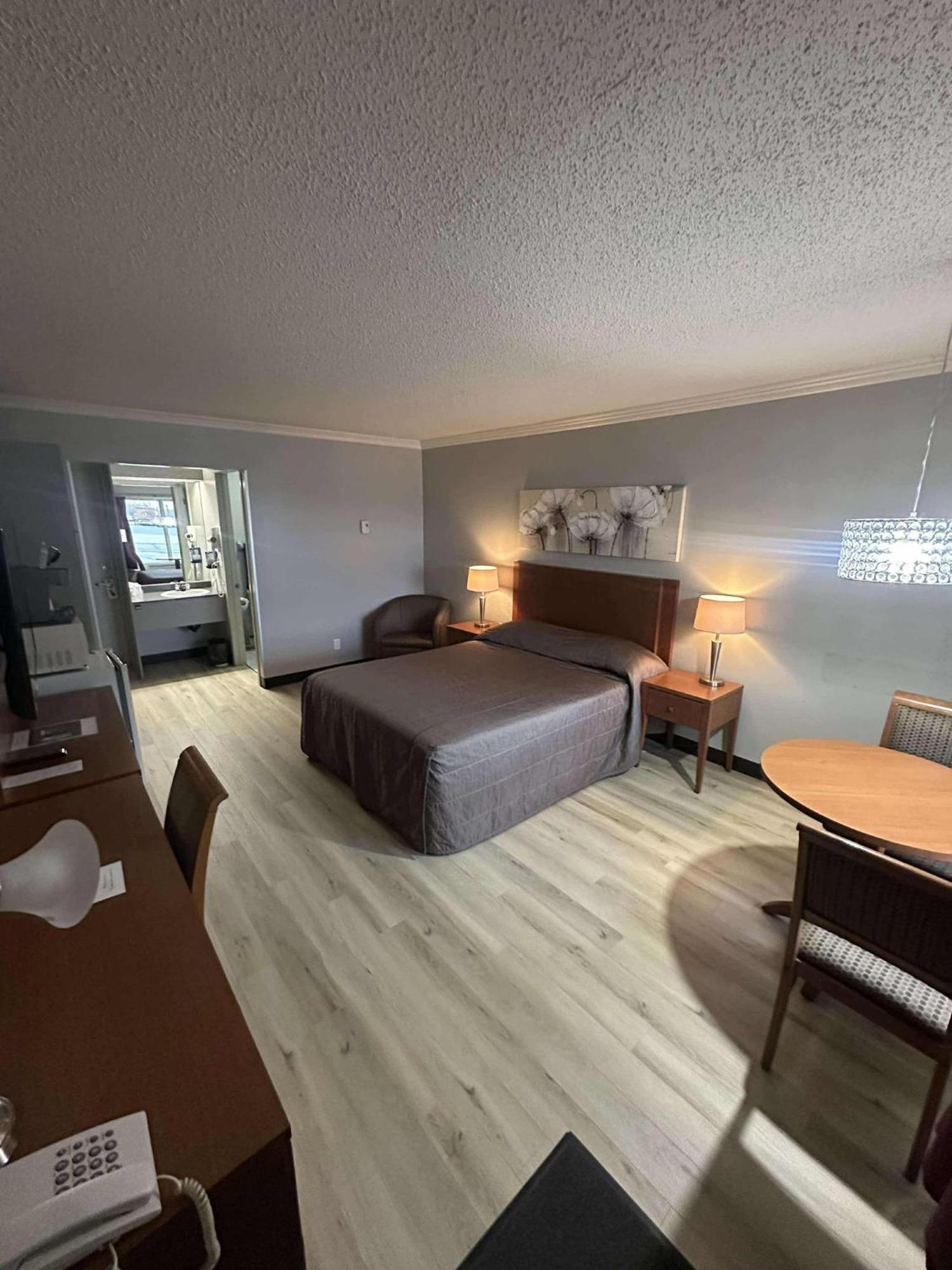 سان جورجس Hotel Motel Le Voyageur المظهر الخارجي الصورة